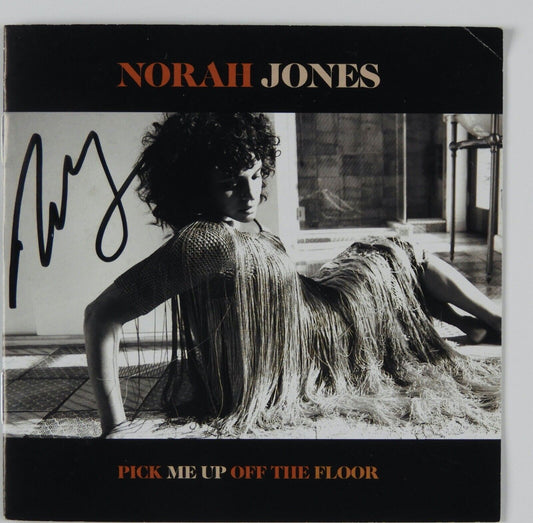 Norah Jones JSA Signed Autograph CD Booklet Pick Me Up Off The Floor