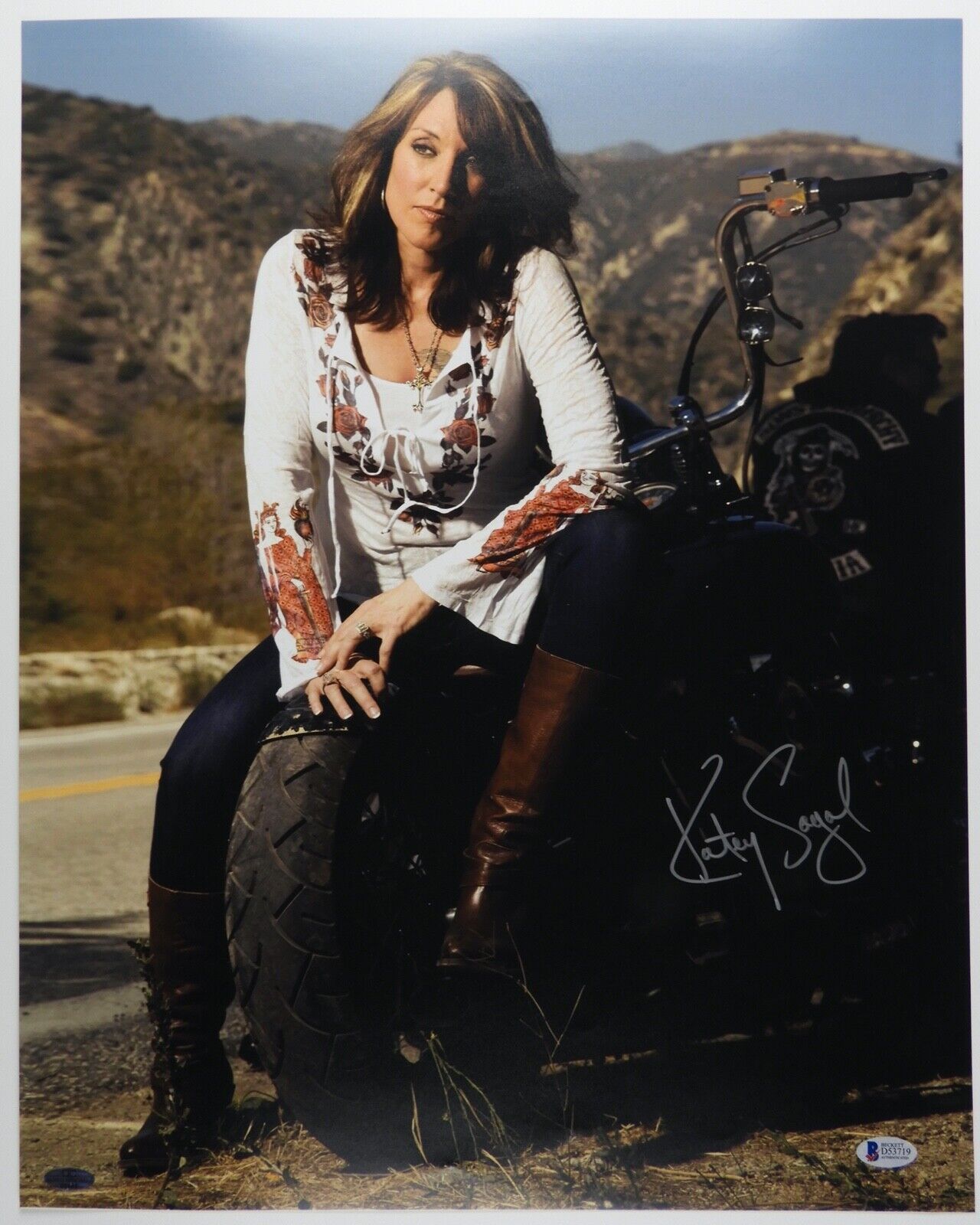 Katey Sagal Autograph Beckett 16 x 20 Signed Photo Sons of Anarchy